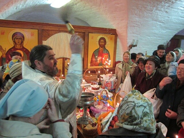 Освящение Пасхальных яств 14.04.2012